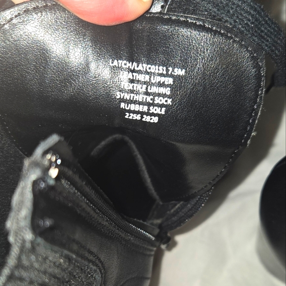 Used Women's Black Lace-Up Ankle Boots - Picture 8 of 8